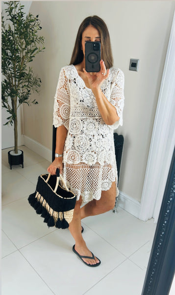 Suri crochet kaftan
